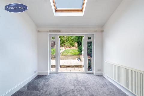 10 Hereward Road, Sheffield, S5 7UA