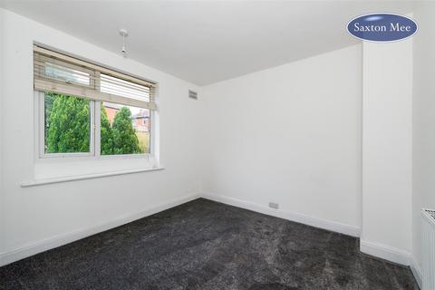 10 Hereward Road, Sheffield, S5 7UA