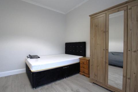 House share to rent - Malvern Road, London N8