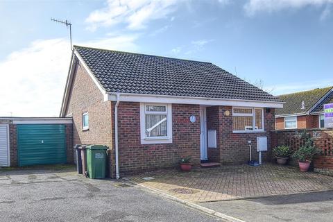 4 Gleneagles Close, Bexhill-on-sea, TN40 1UH
