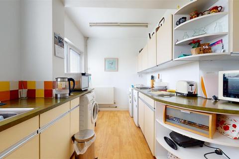 730 Wells Road, Bristol, BS14 0PA