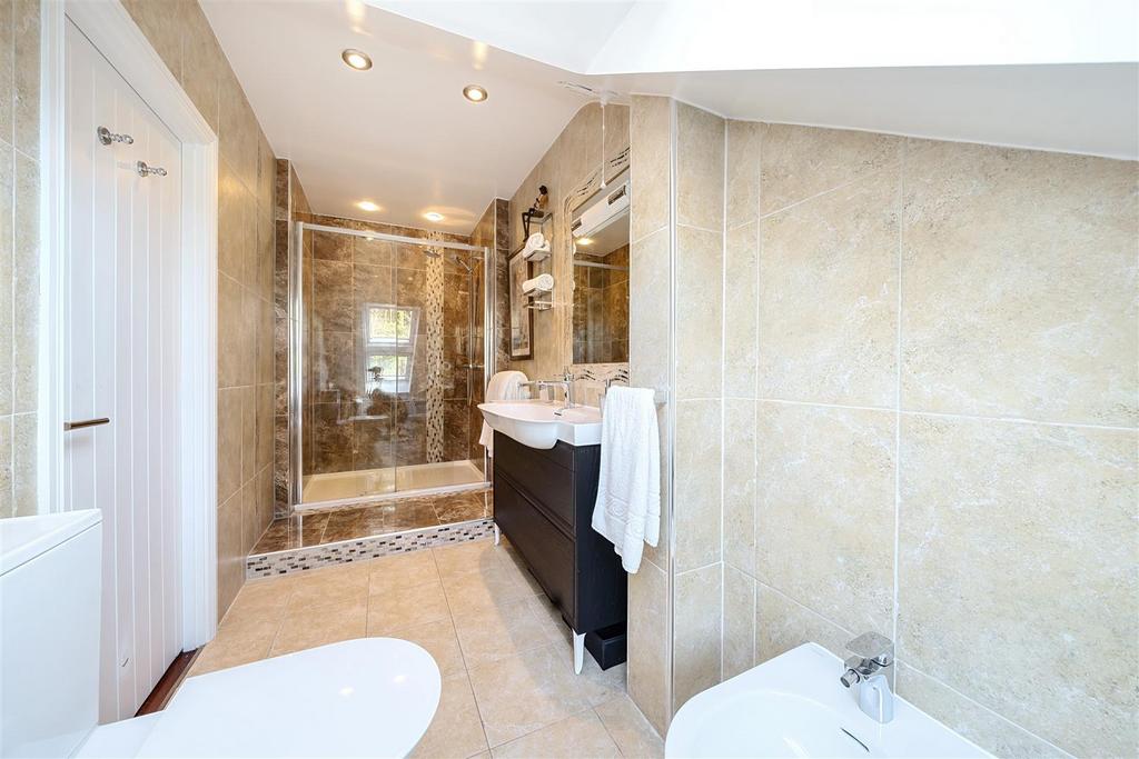 First Floor Bathroom