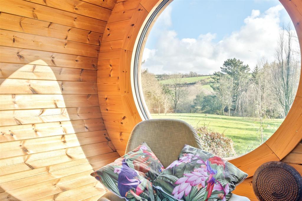 Garden Pod