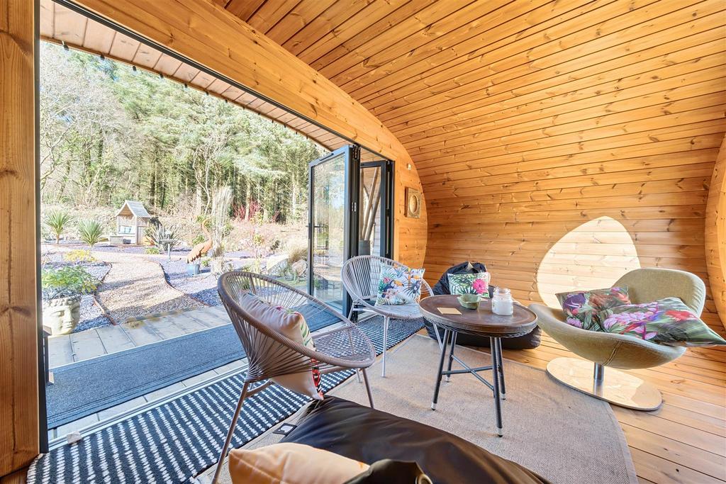 Garden Pod