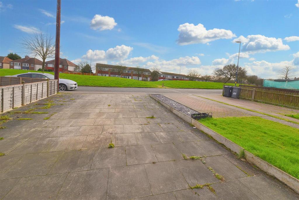 Jiggins Lane, Birmingham B32 3 bed semidetached house for sale £199,000