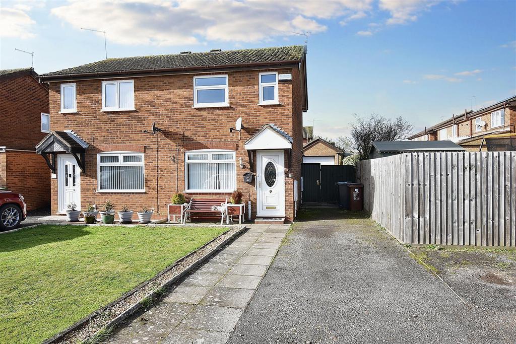 Clydesdale Road, Corby NN17 2 bed semidetached house for sale £214,950