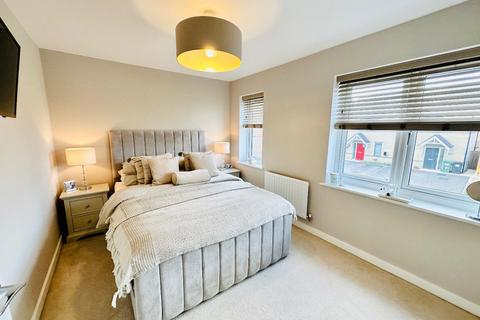 2 bedroom semi-detached house for sale - Sandpiper Court, Huddersfield