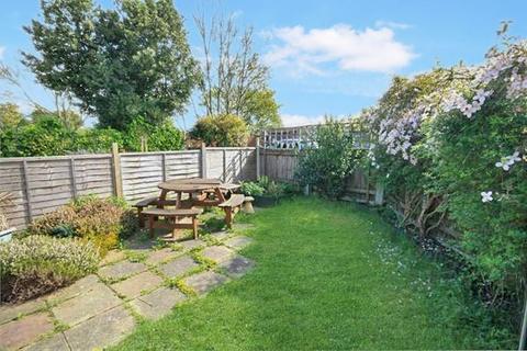 26a Gordon Road, Ashford, TW15 3EU