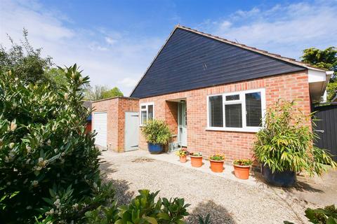 2 bedroom detached bungalow for sale, Greenmere, Brightwell-Cum-Sotwell OX10