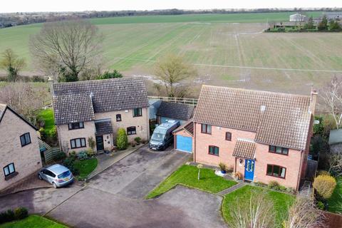 4 bedroom detached house for sale, Elm Tree Close, Stowmarket IP14