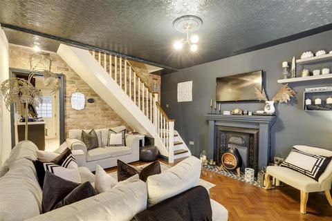 18 Burton Close, Carlton, Nottingham, NG4 3GT