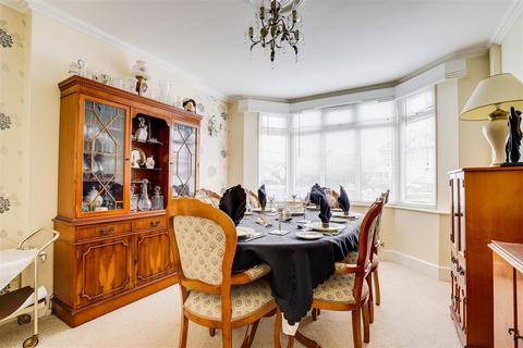 37 Arno Vale Road, Woodthorpe, Nottingham, NG5 4JG
