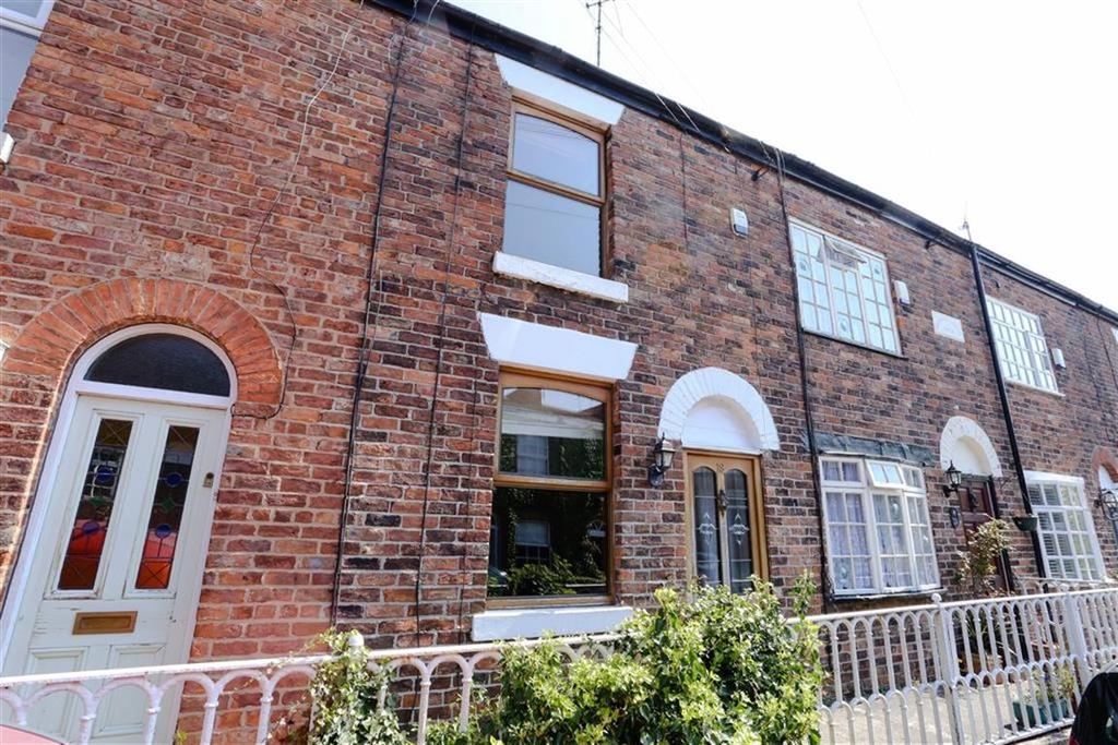 Vale Close, Heaton Mersey 2 bed terraced house £259,950
