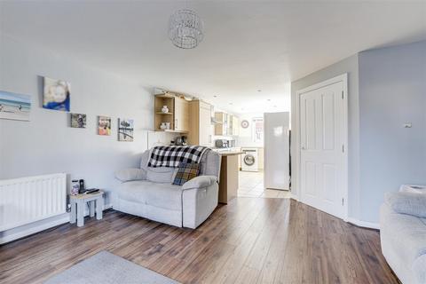 3 bedroom end of terrace house for sale, Flatts Lane, Calverton NG14