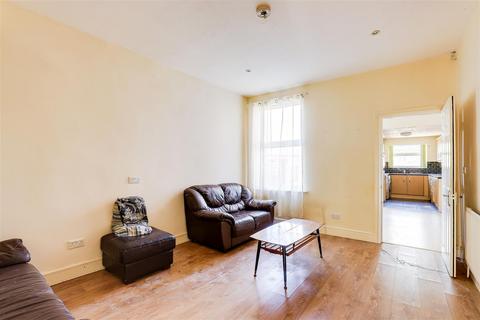 3 bedroom end of terrace house for sale, Exeter Road, Forest Fields NG7