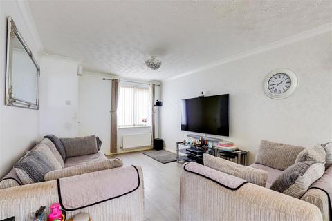 3 bedroom detached house for sale, Stewarton Close, Arnold NG5