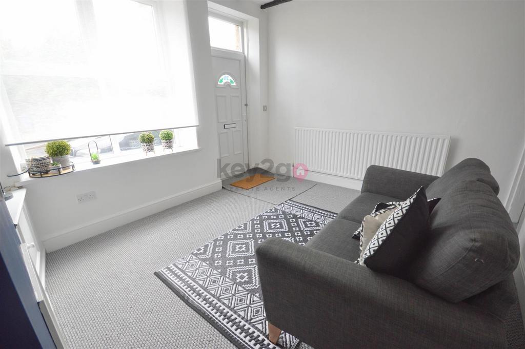 High Street, Beighton, S20 2 bed terraced house £775 pcm (£179 pw)