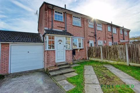 3 bedroom end of terrace house for sale, Staveley Road, Chesterfield S43