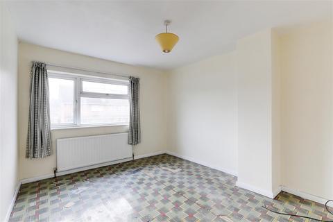 8 Treegarth Square, Nottingham, NG5 5QZ