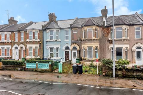 3 bedroom terraced house for sale - Grove Green Road | London | E11