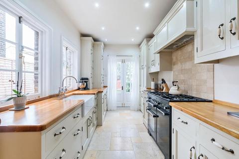 11 Bearfield Road, Kingston Upon Thames, KT2 5ET
