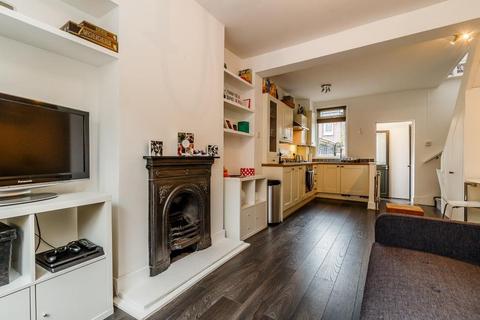 2 bedroom terraced house for sale - Worland Road | London | E15