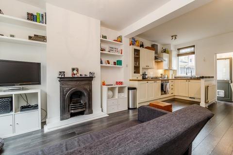 2 bedroom terraced house for sale - Worland Road | London | E15