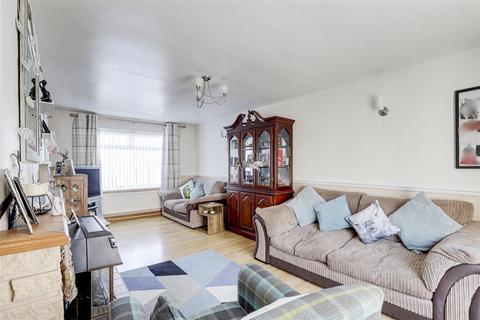 3 bedroom end of terrace house for sale, Phoenix Avenue, Gedling NG4