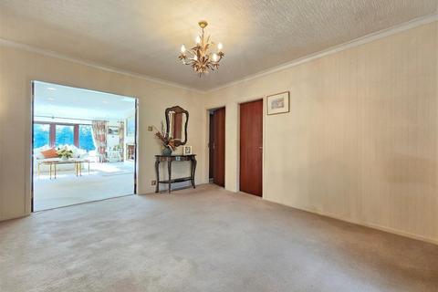 4 bedroom detached house to rent - White House Drive, Hale