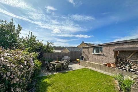 3 bedroom semi-detached house for sale, Craven Drive, Silsden