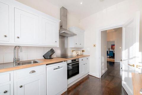 5 bedroom townhouse to rent, Catherine Place, London SW1E