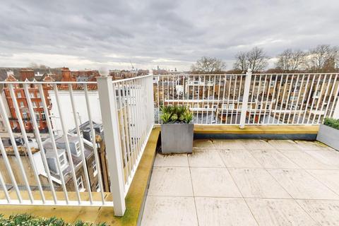 3 bedroom flat to rent, Beaufort Gardens, London