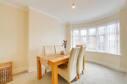 3 bedroom semi-detached house for sale, Wynndale Drive, Sherwood NG5