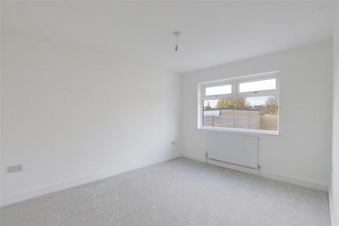 62 Baker Avenue, Arnold, Nottingham, NG5 8FU