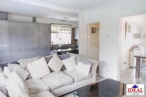 23 Crossfield Lane, Skellow, Doncaster, DN6 8PN