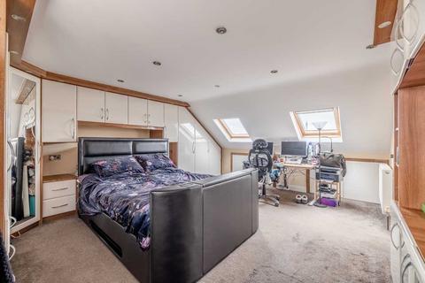 4 bedroom terraced house for sale, Long Furlong Drive, Slough SL2
