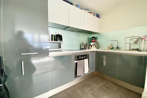 2 bedroom apartment for sale, One Park West, Liverpool