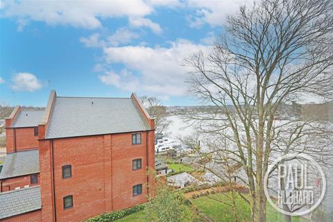 2 bedroom flat for sale, Swonnells Walk, Oulton Broad, NR32