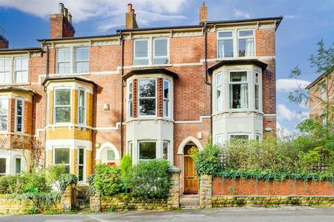 4 bedroom terraced house for sale, Loscoe Road, Carrington NG5