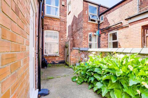 3 bedroom semi-detached house for sale, Teversal Avenue, Lenton NG7