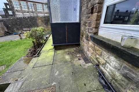 6 Thomas Street, Lees, Oldham, OL4 5BU