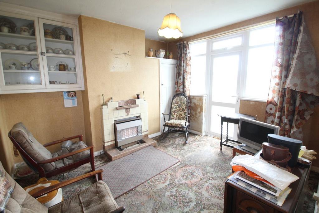 Keston Road, Thornton Heath, CR7 3 bed terraced house for sale £350,000