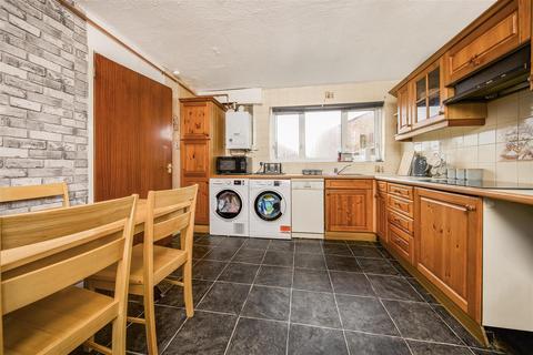 3 bedroom terraced house for sale, Tozer Walk, Windsor