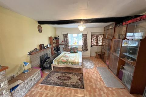 3 bedroom detached house for sale, Hillend Road, Tewkesbury GL20