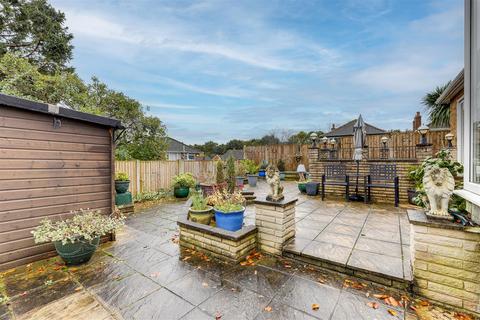 4 Ardleigh Close, Nottingham, NG5 5AX