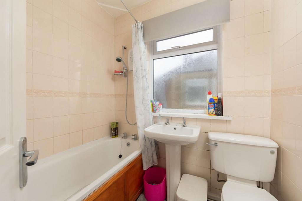 221 Haycombe Drive - Revisit EDIT-5.jpg