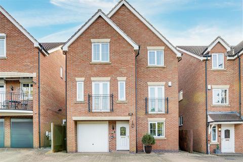 4 Blackthorn Close, Gedling, Nottingham, NG4 4AU