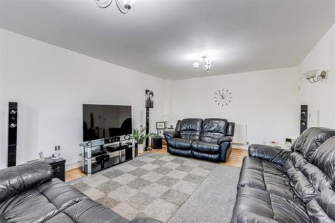 4 Blackthorn Close, Gedling, Nottingham, NG4 4AU