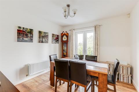 4 Blackthorn Close, Gedling, Nottingham, NG4 4AU