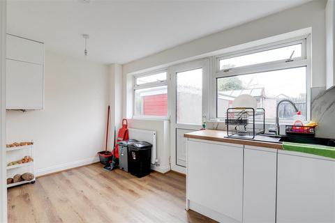 3 bedroom semi-detached house for sale, Shorwell Road, Carlton NG3